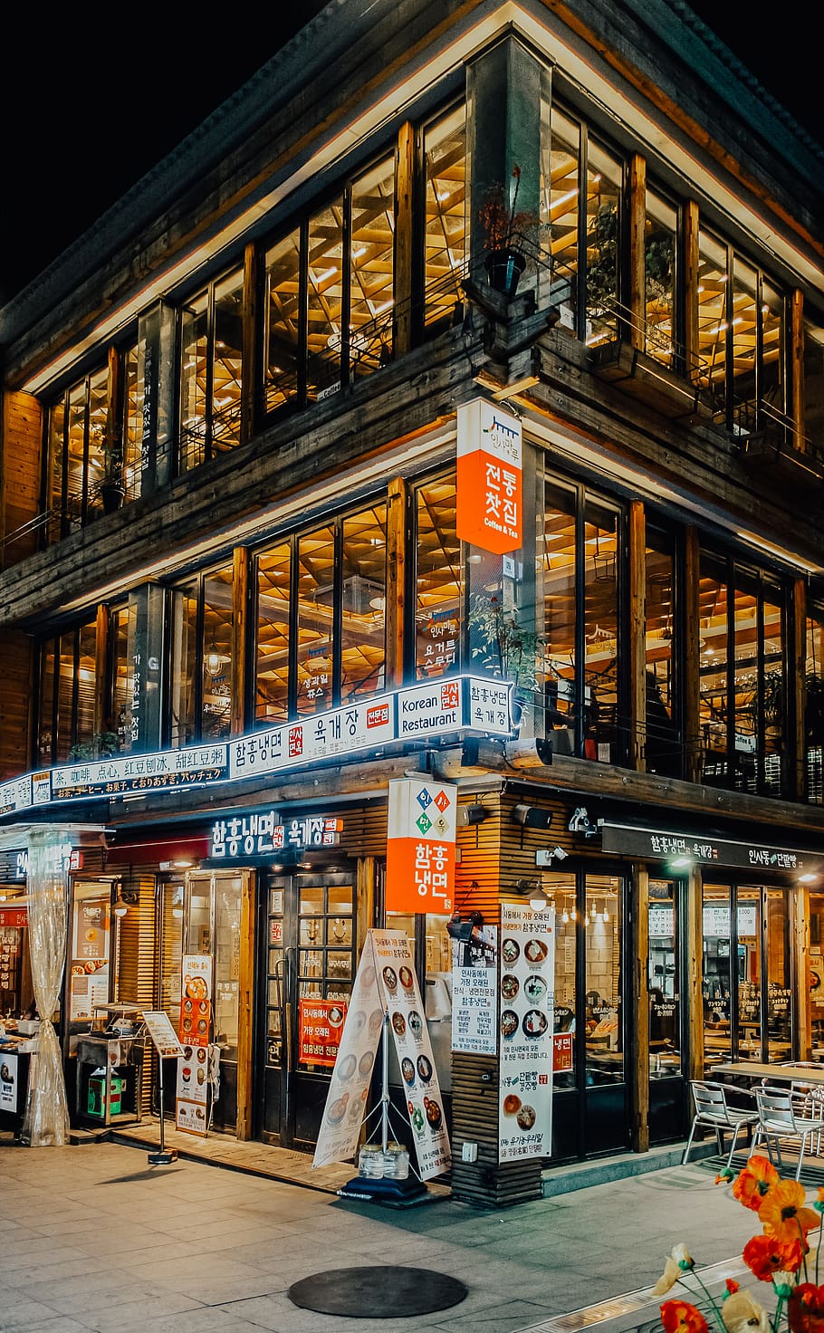 store lights turned on at night, architecture, built structure HD wallpaper