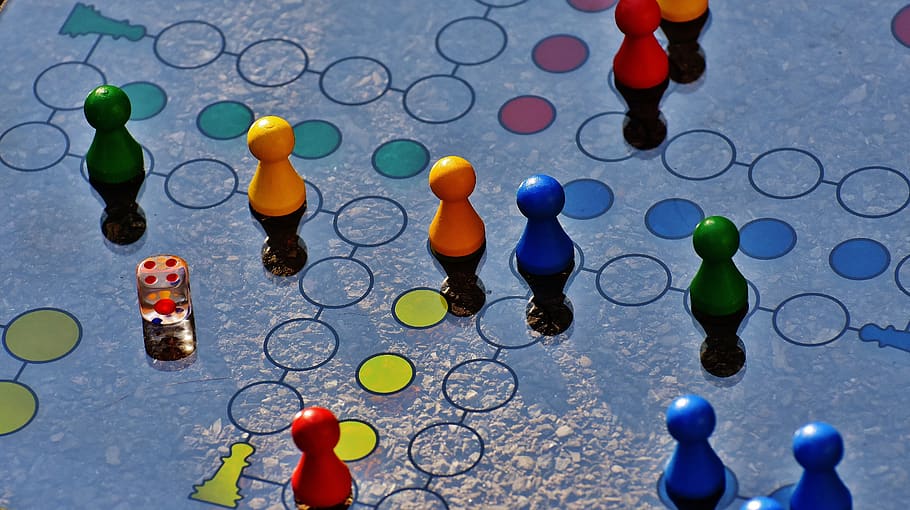 Blue and Yellow Board Game, blur, challenge, circles, close-up HD wallpaper