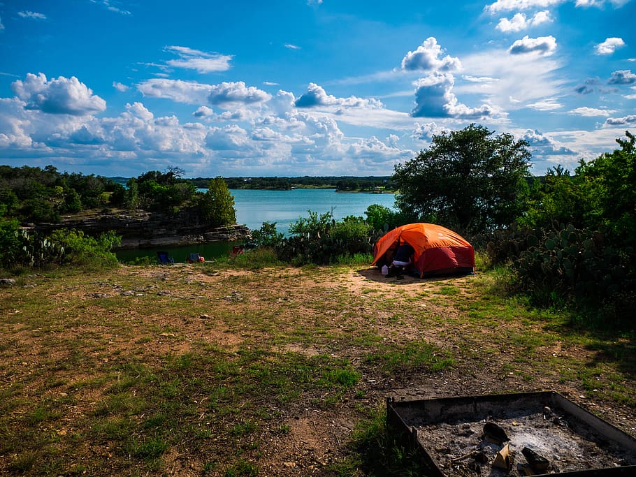 Lake camp. Raquette Lake Camp лагерь. Озеро Синара кемпинг. Облака кемпинг кемпинг облака Калачевский район. Кемпинг облака Волгоградская область.