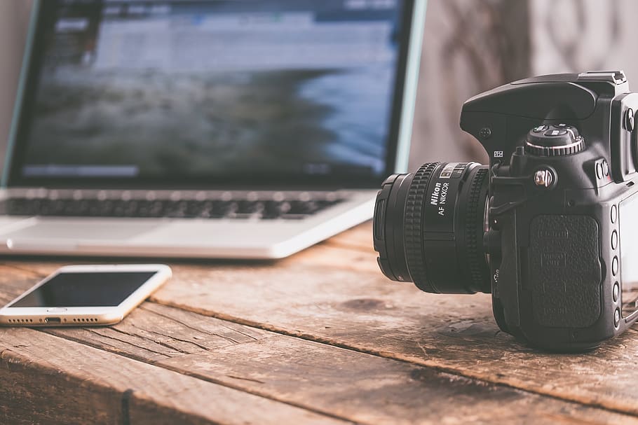 Black Dslr Camera on Beige Wooden Surface, Analogue, background HD wallpaper