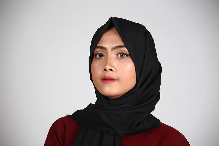 Close-Up Photo of Woman Wearing Hijan, attractive, beautiful, HD wallpaper