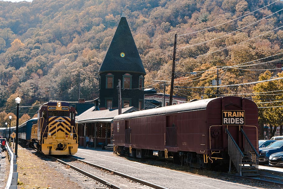 train, station, train station, trees, town, village, tracks HD wallpaper