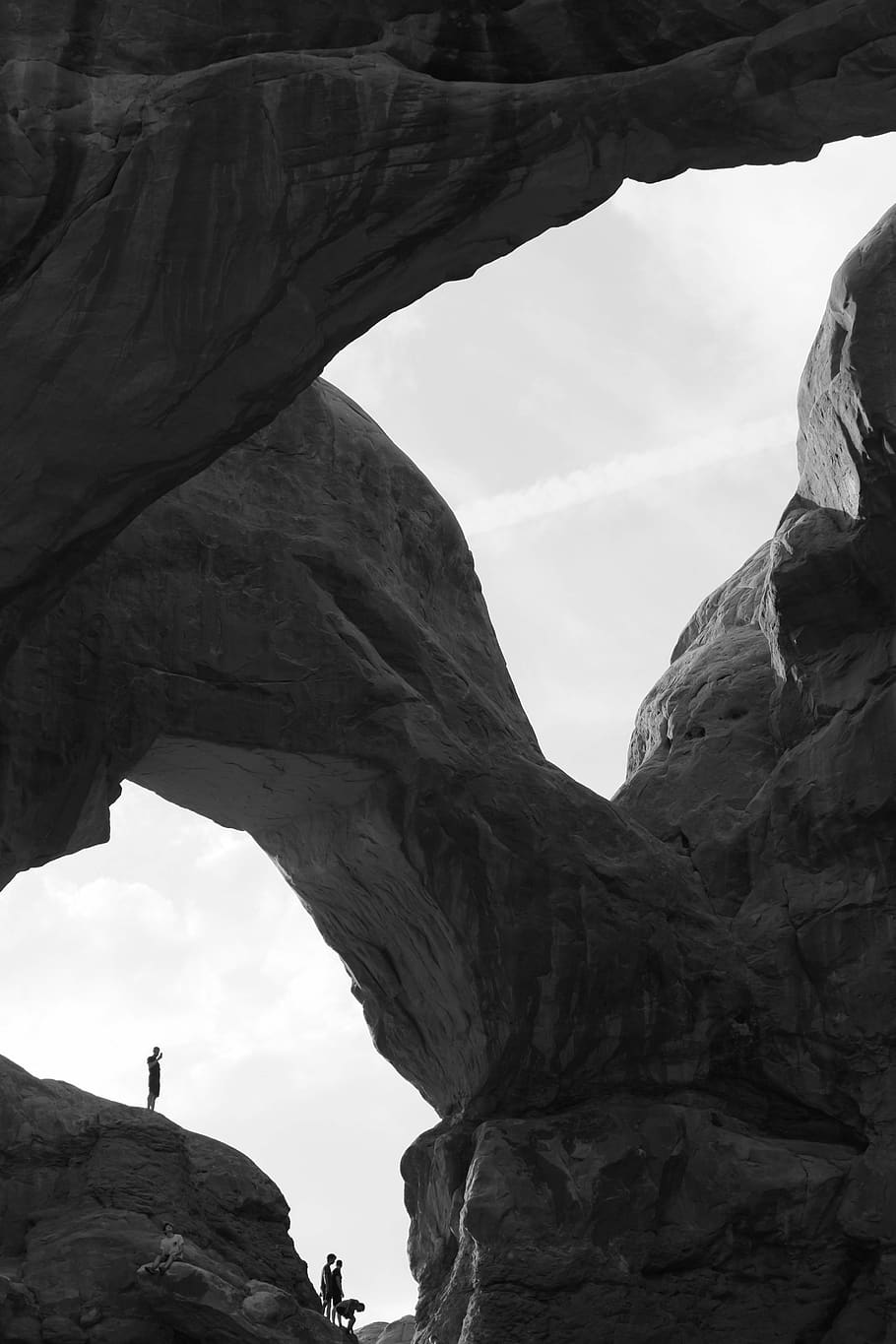 grey rock formation, archiesnathionalpark, usa, blackandwhite HD wallpaper
