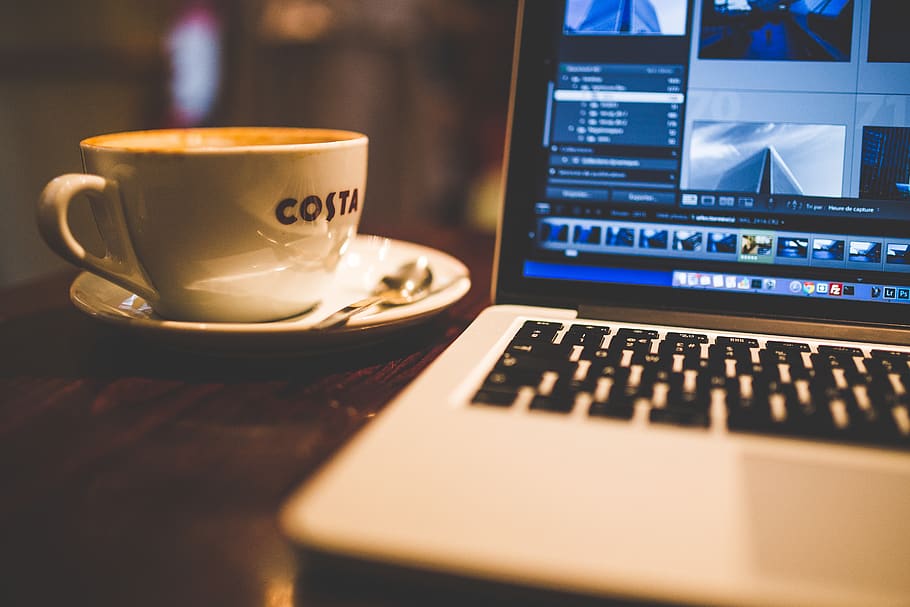Silver and Black Laptop, apple, coffee, cup, mug, saucer, teaspoon HD wallpaper