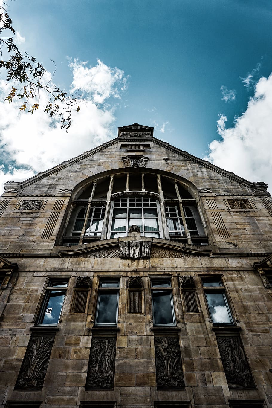 germany, hanover, built structure, architecture, low angle view HD wallpaper