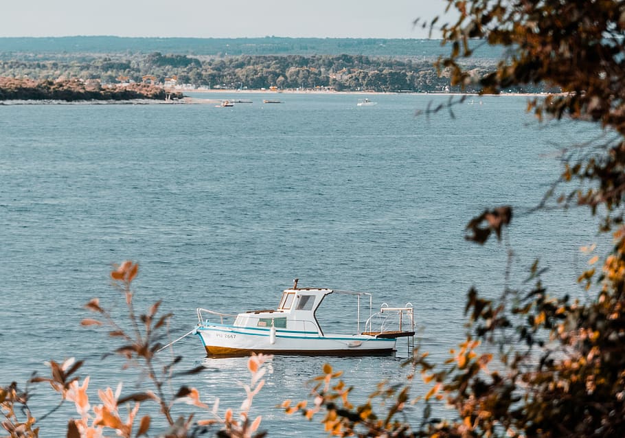 boat on ocean at daytimer, croatia, water, coast, sea, watercraft HD wallpaper