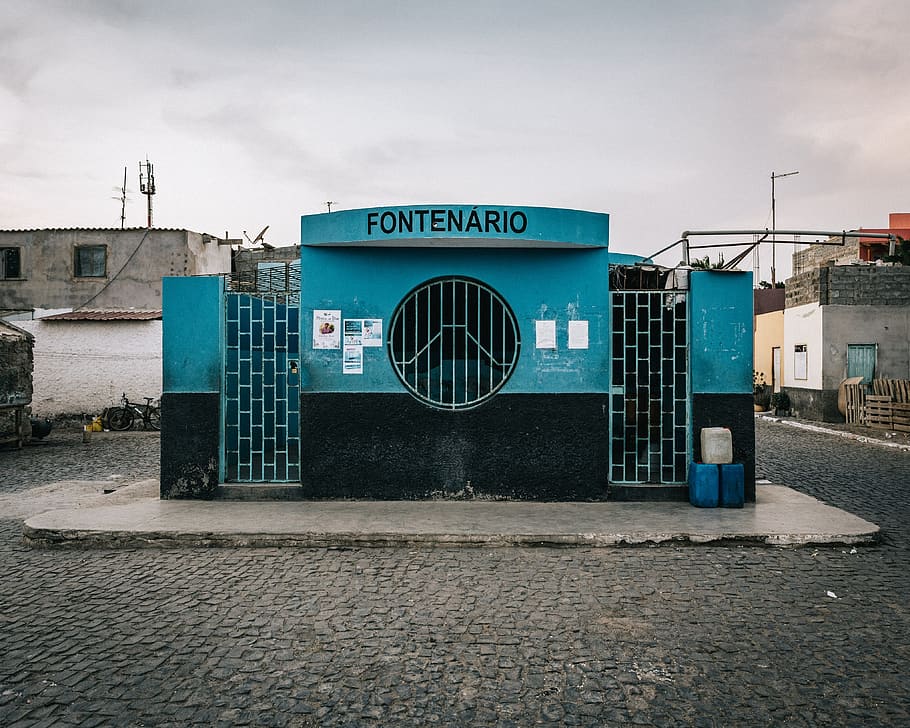 Fontenario concrete house, blue, tropical, street, color, architecture HD wallpaper
