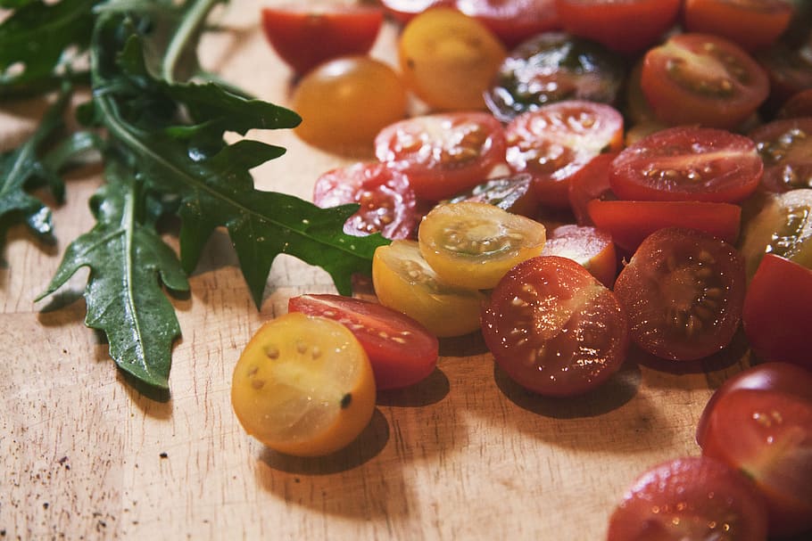 Ruccola Leaves And Cherry Tomatoes, agriculture, aromatic, arugula HD wallpaper