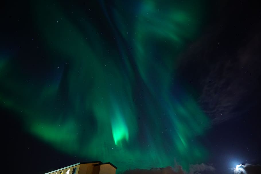 aurora, northern lights, green, blue, bluish, solar wind, light phenomenon, HD wallpaper