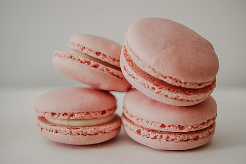 four French macaroons, sweets, food, confectionery, burger, dessert HD wallpaper