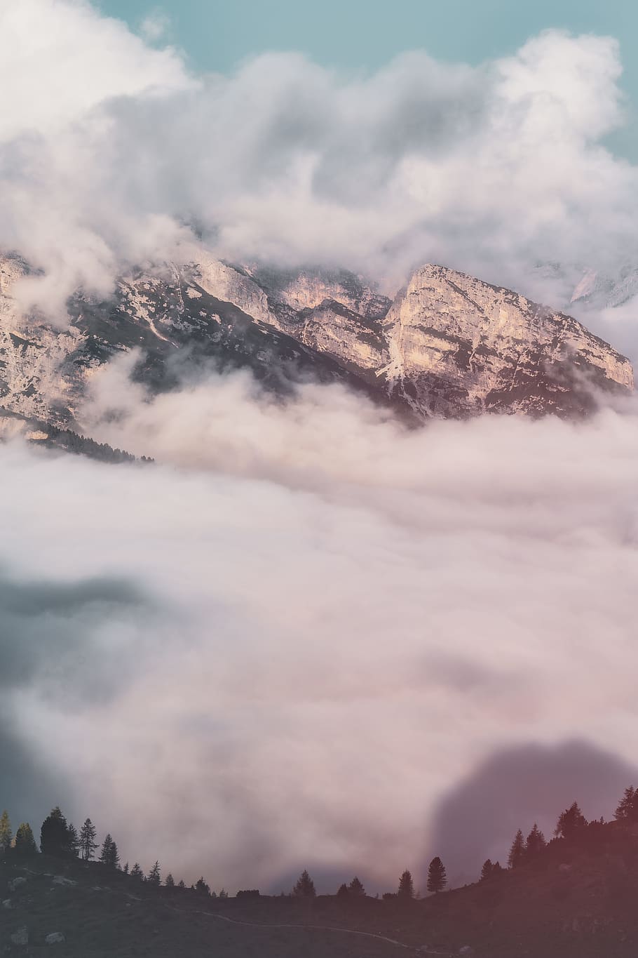 mountain covered with fog, mountain in cloud, mountain mist, mountain road HD wallpaper