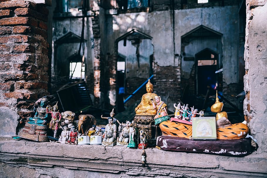 hindu deity figurine collection, street, statue, brick, wall HD wallpaper