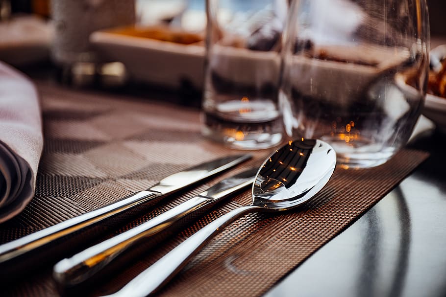 Silver Cutlery, knife, pool, silverware, spoon, tableware, household equipment HD wallpaper