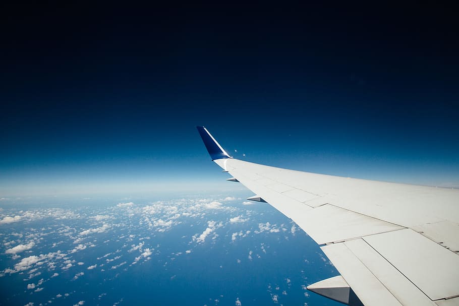 white airliner left wing flying in sky, airplane, air vehicle HD wallpaper