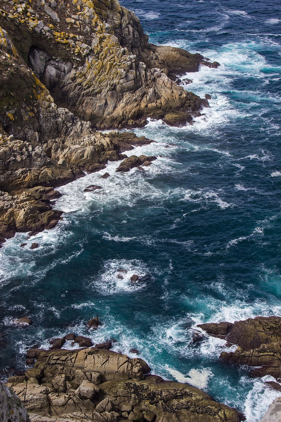 Photo of Wave of Water on Stone, beach, blue, cliff, foam, islands HD wallpaper