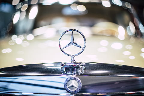 1,471 Mercedes Benz Logo On Classic Car Images, Stock Photos, 3D