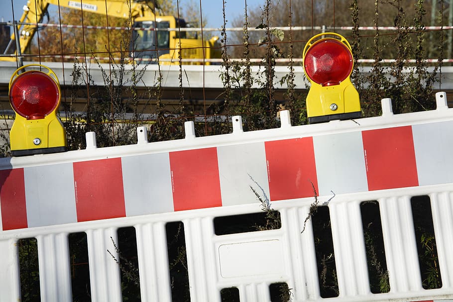 site, barrier, demarcation, warning, road works, yellow, lock HD wallpaper