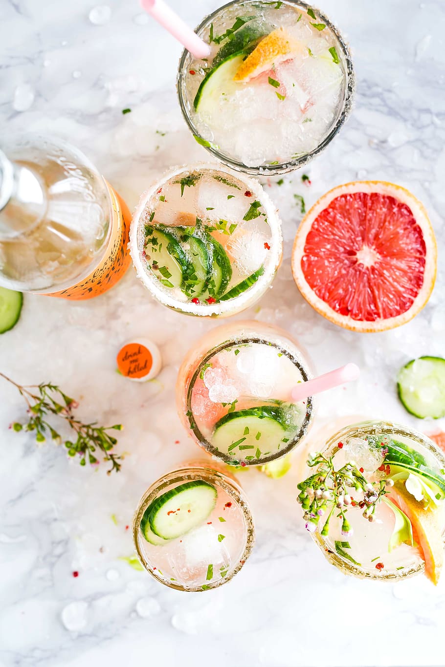 drinks, beverage, cold, table, restaurant, coffee, glass, grapefruit HD wallpaper