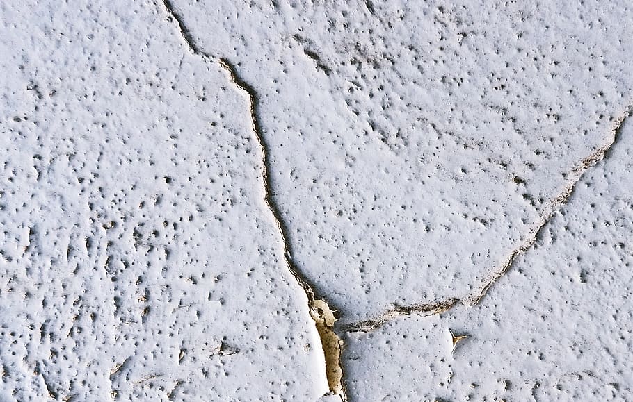 cracked on white wall, backgrounds, full frame, no people, day HD wallpaper
