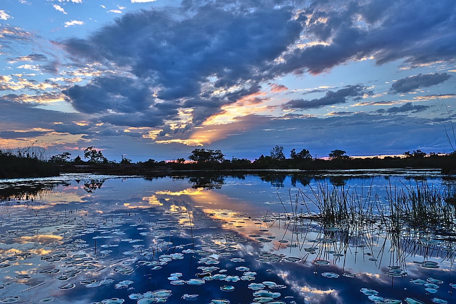 lake, sunset, dusk, sunrays, sunlight, water, reflection, belize HD wallpaper