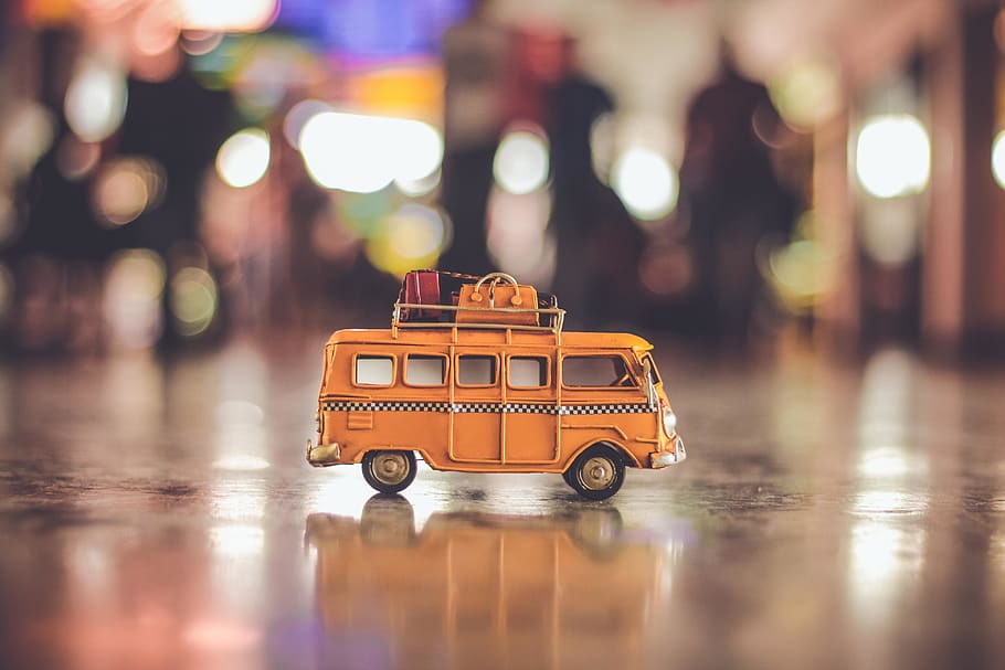Selective Focus Photography of Yellow School Bus Scale Model, HD wallpaper