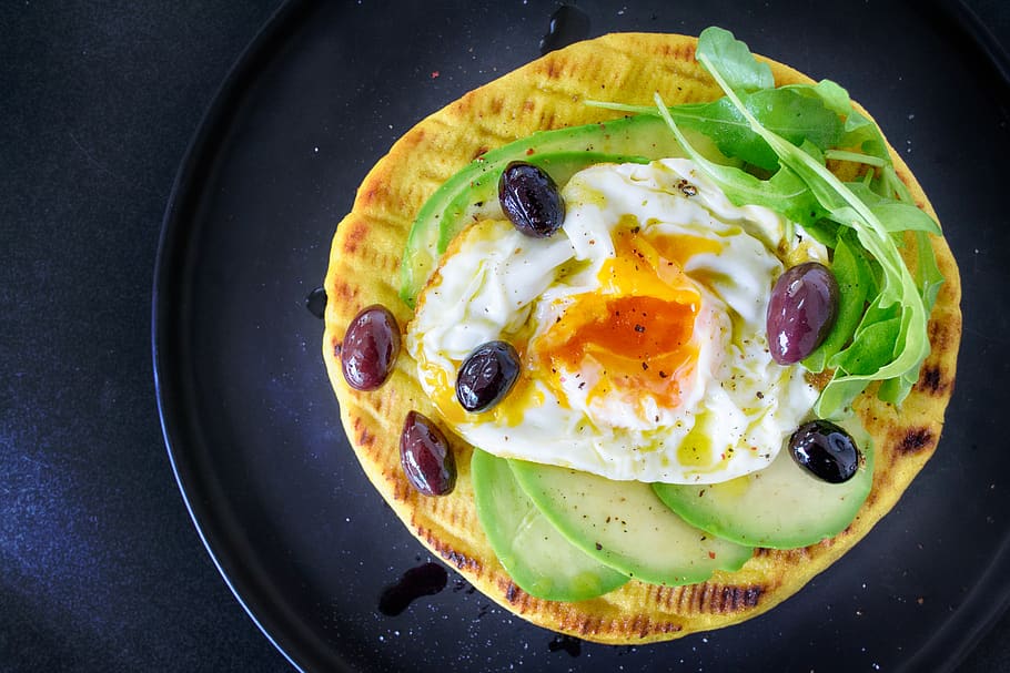 Omelette With Beans Toppings, arugula, avocado, bread, close-up, HD wallpaper