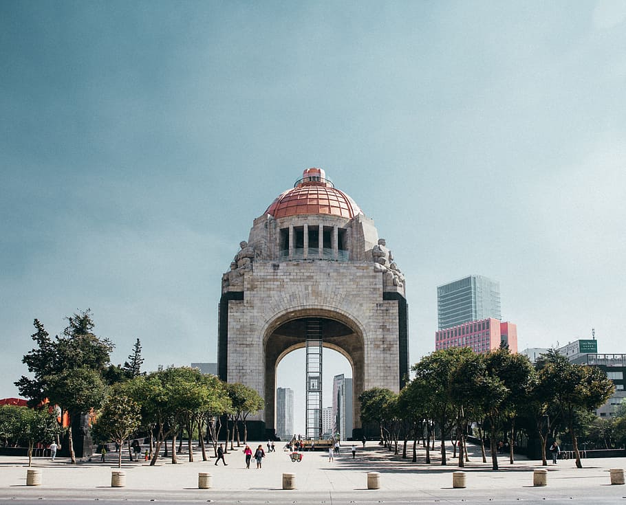 Street view of Monumento A La Revolucion Mexico City, Mexico, HD wallpaper