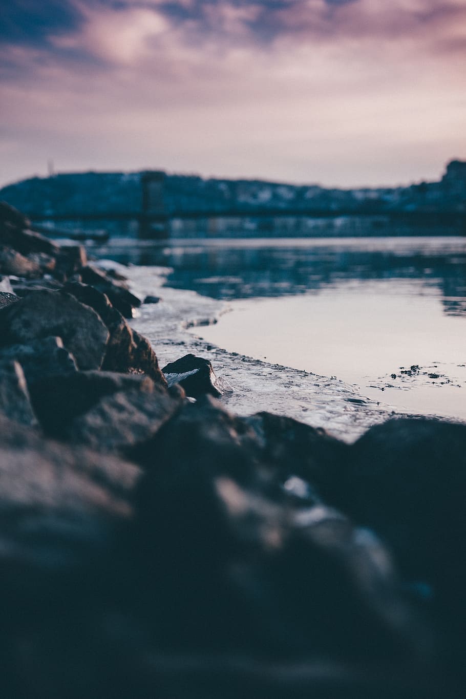 rocks, landscape, water, lake, sea, nature, bokeh, sky, clouds HD wallpaper