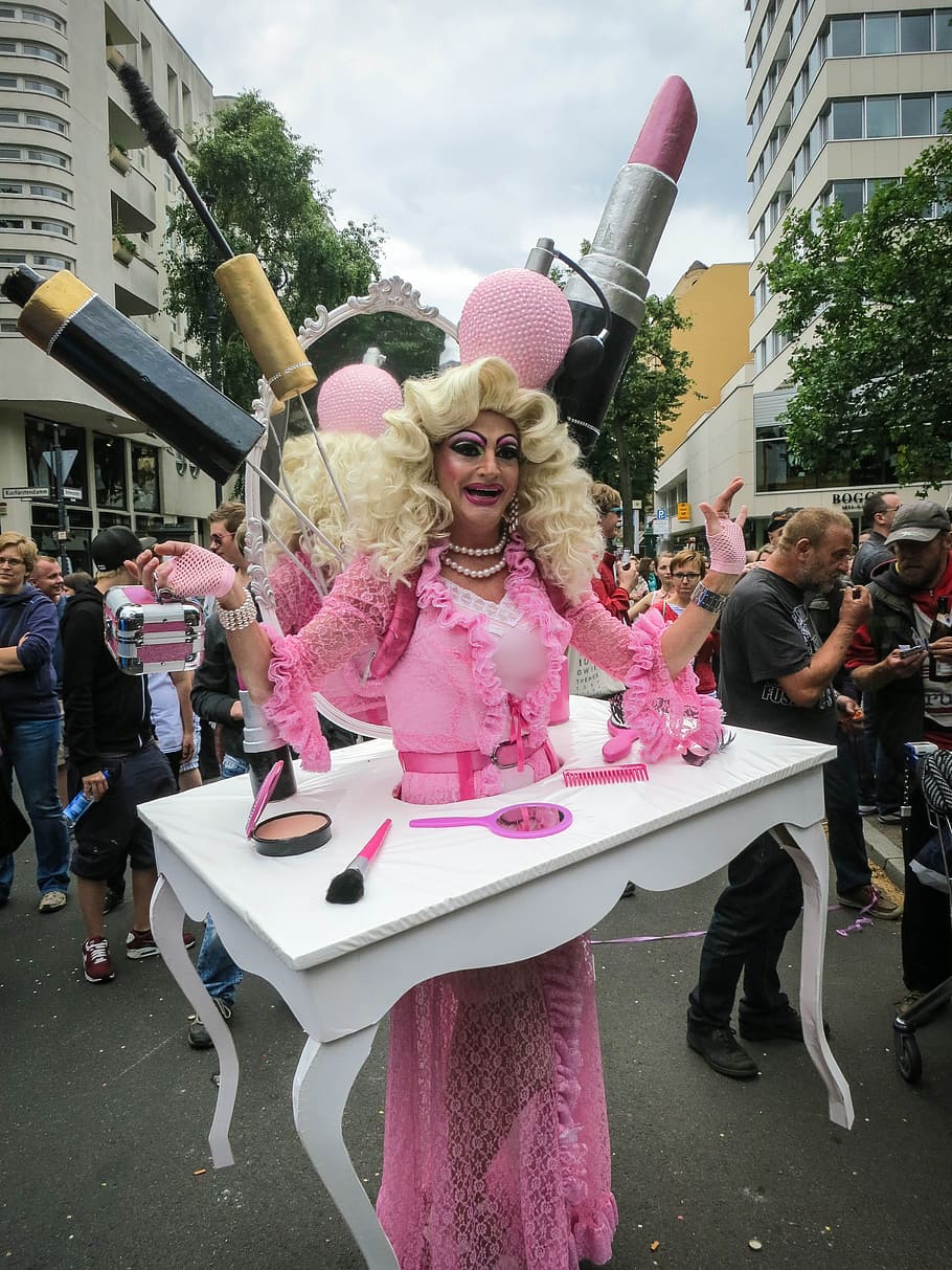 drag queen, makeup, vanity, brush, mirror, comb, pink, dress HD wallpaper