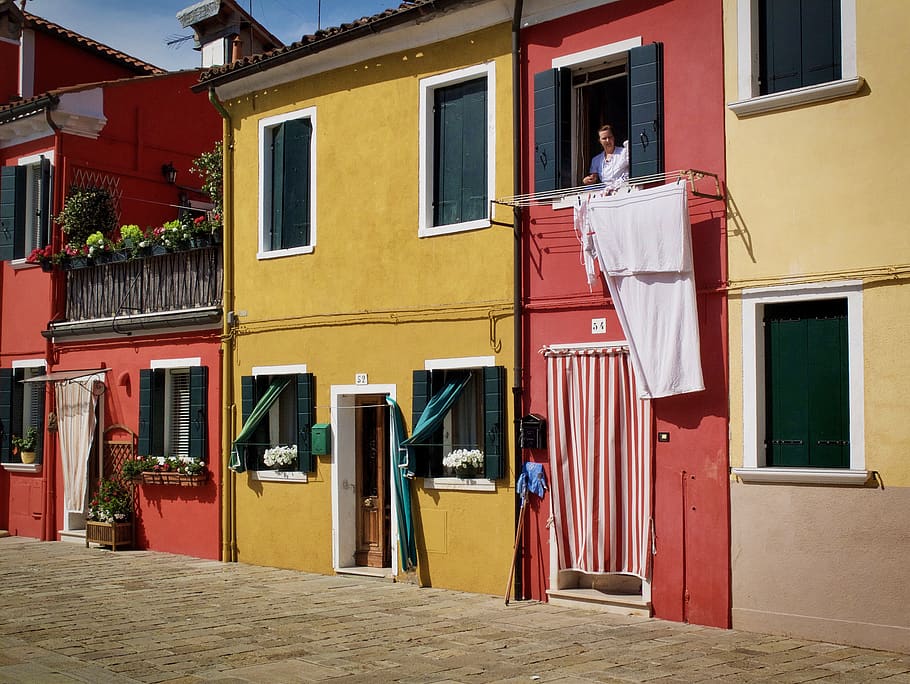 person drying clothes, building exterior, architecture, built structure HD wallpaper