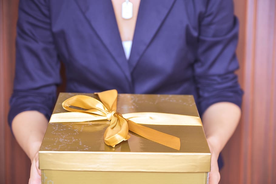 Gold Gift Box, various, birthday, birthdays, gifts, present, presents, HD wallpaper