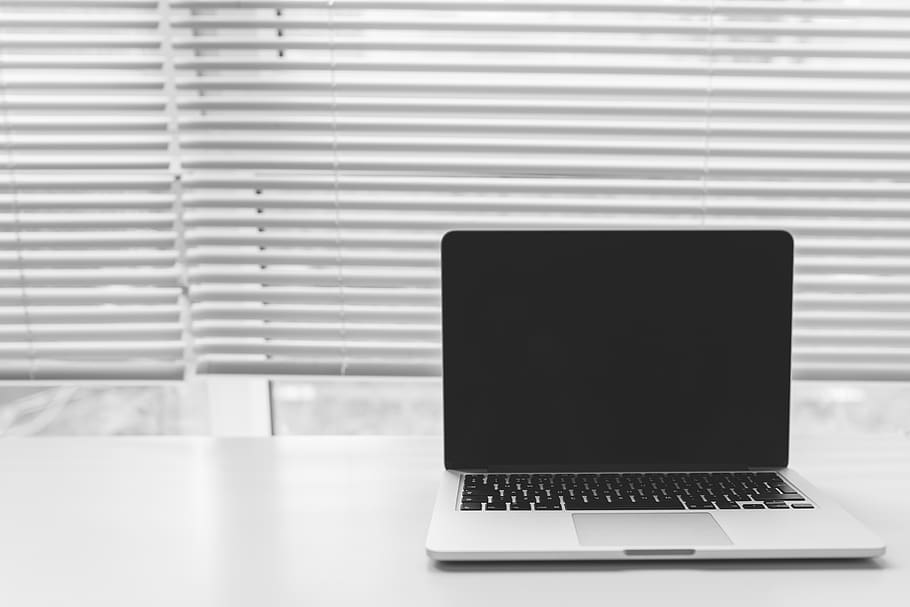 macbook, laptop, computer, technology, blinds, window, desk HD wallpaper