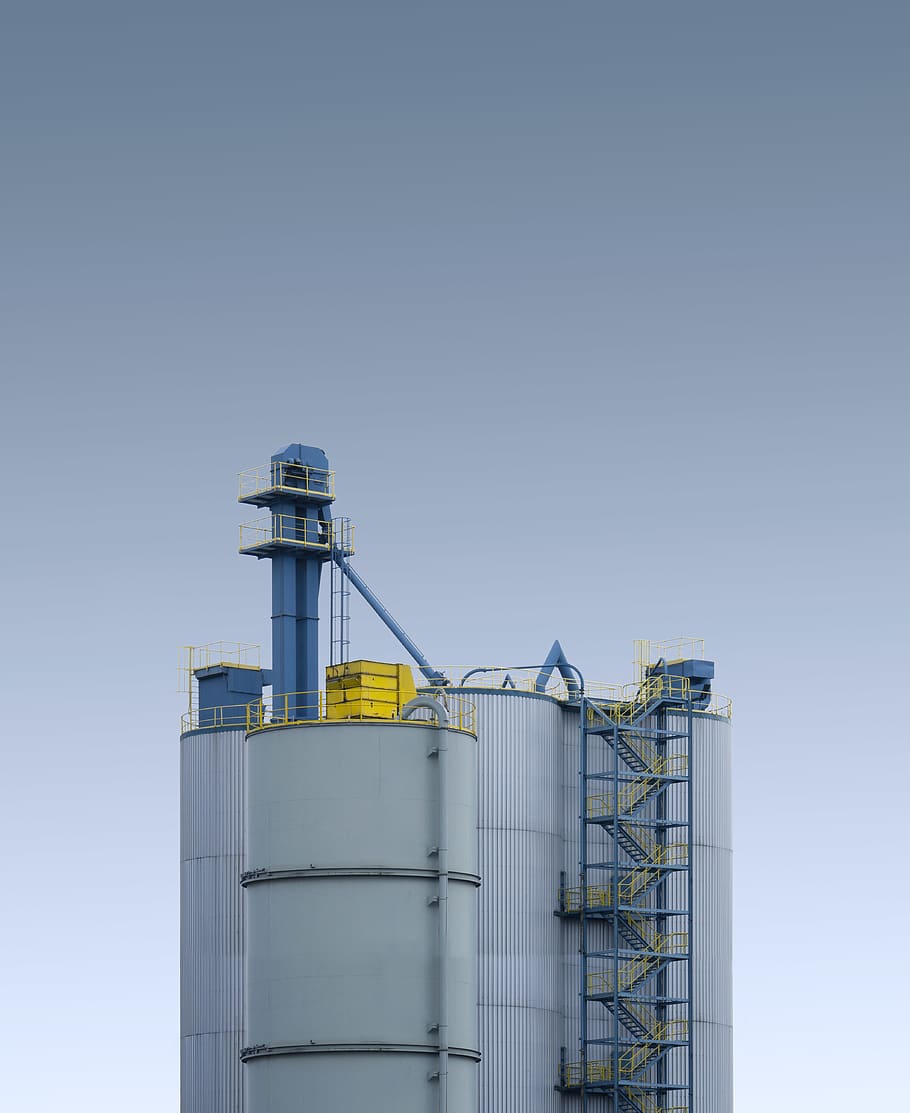 white concrete building during daytime, built structure, industry HD wallpaper