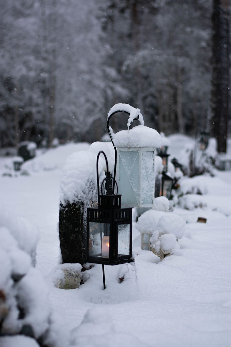 black sconce light, lamp, lantern, outdoors, snow, winter, nature HD wallpaper