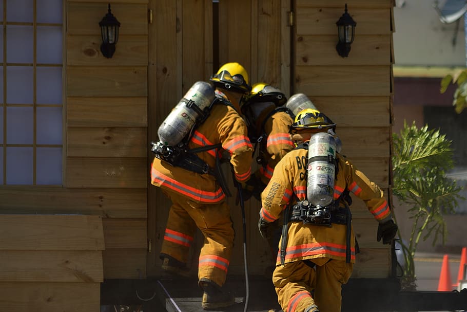 firefighter, work, team, protection, helmet, service, danger HD wallpaper