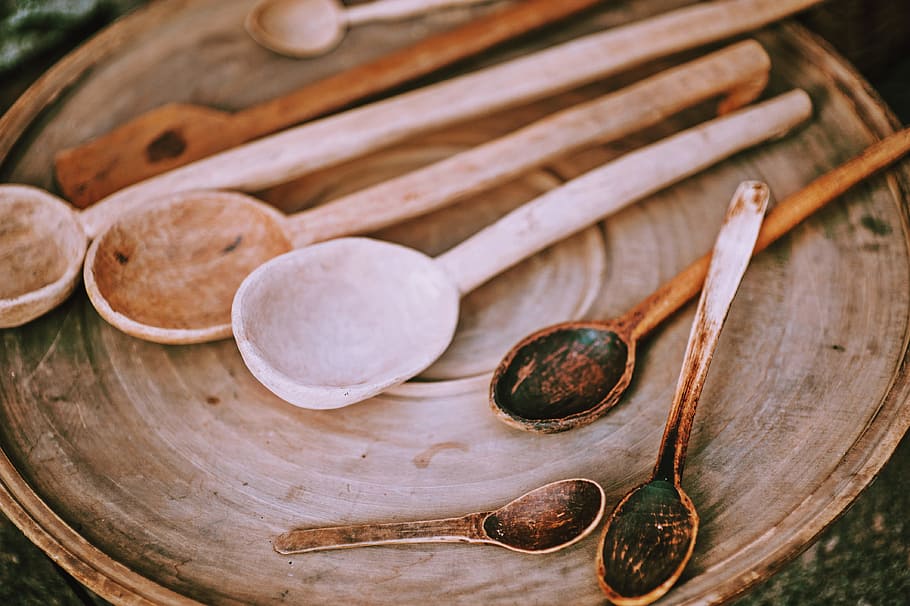 white and brown scoops, spoon, wood, handmade, craft, woodwork HD wallpaper