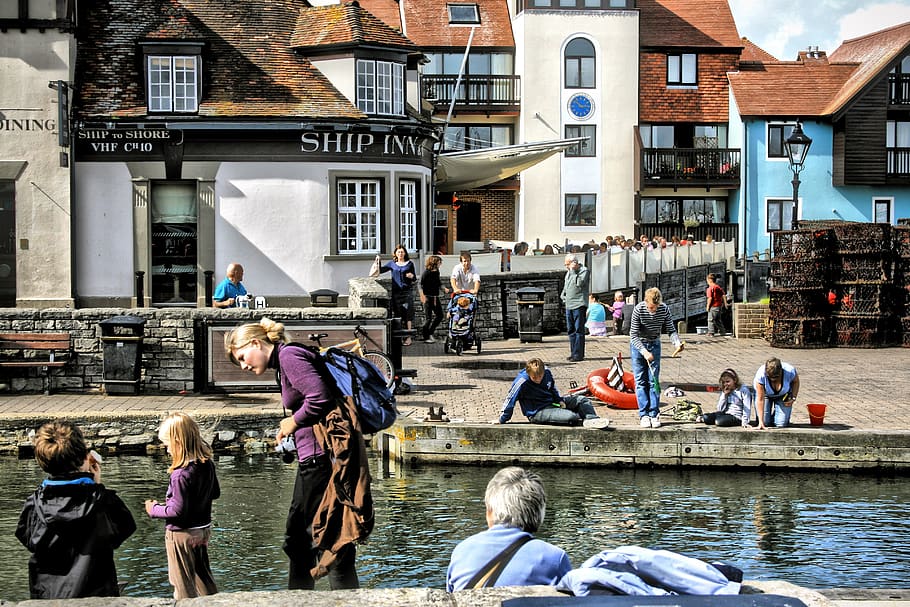 new forest, harbour, people, clouds, sky, blue, cityscape, holiday HD wallpaper
