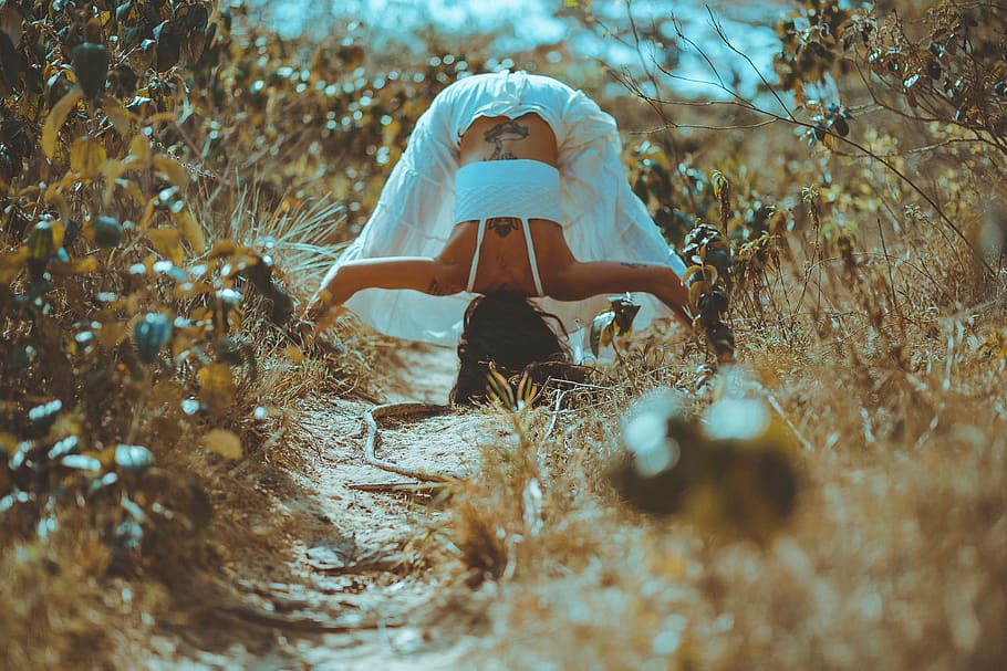 Woman Wearing White Dress Doing Head Stand, bending, flexible HD wallpaper