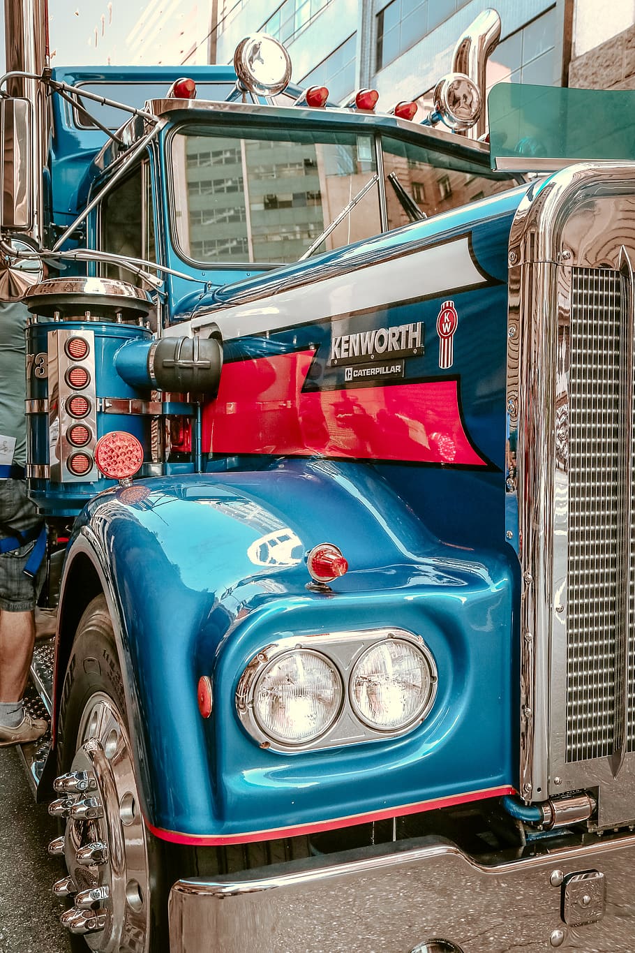 tire, machine, spoke, human, person, transportation, truck HD wallpaper