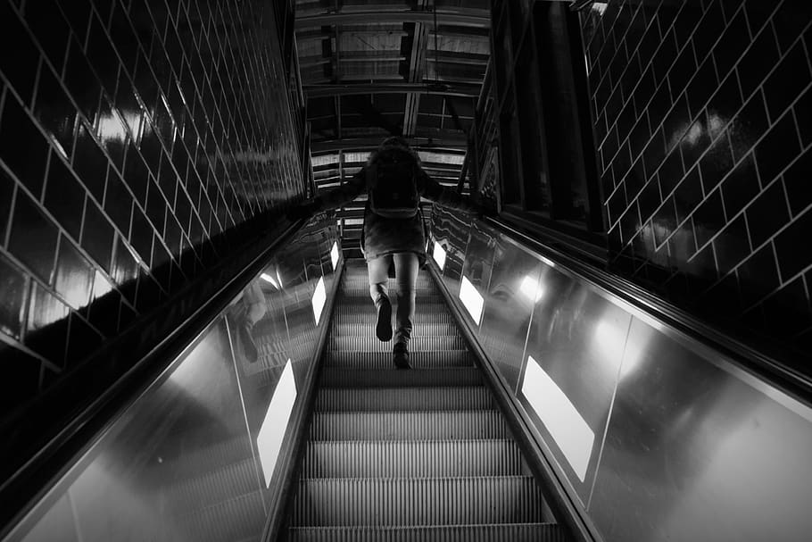 germany, berlin, hackescher markt, staircase, monochrome, trainstation HD wallpaper
