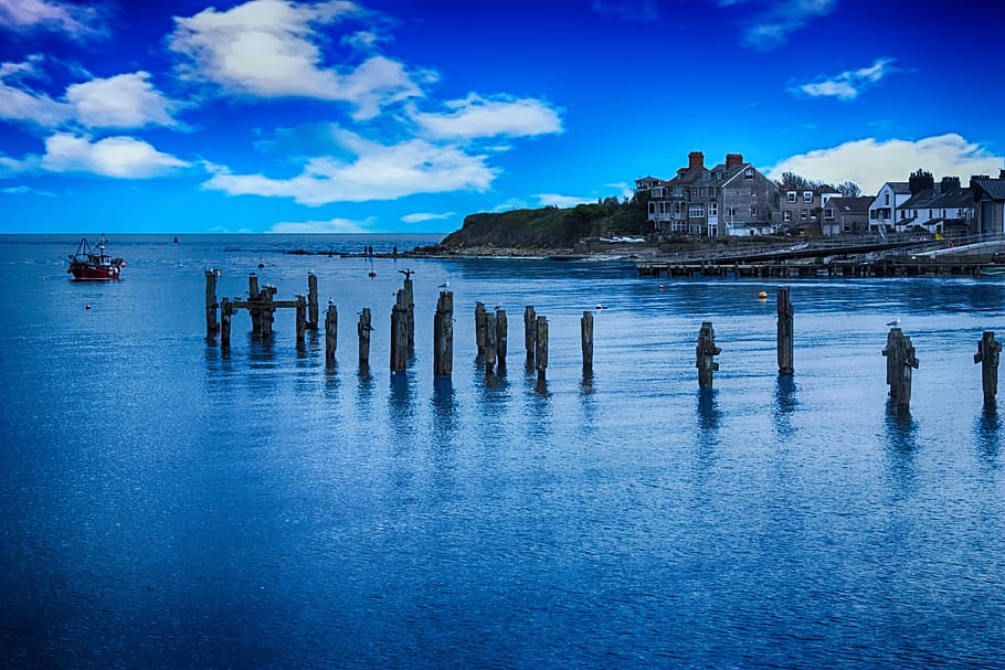 Brown House Near Body of Water, bay, beach, boat, clouds, coast HD wallpaper