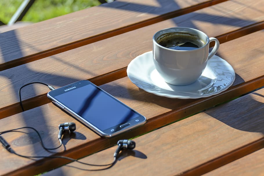 technology, gadgets, smartphone, mobile, samsung, ear, plugs HD wallpaper