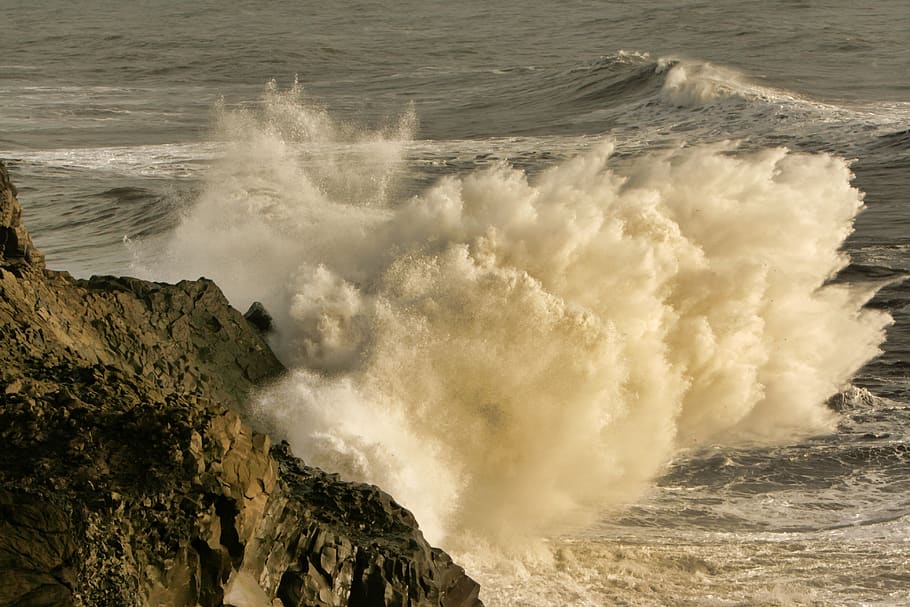 ocean, waves, surf, water, sea, spray, splash, beach, coast HD wallpaper