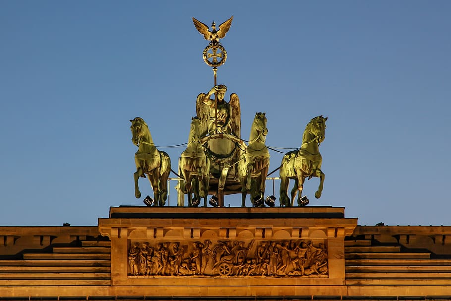 quadriga, berlin, landmark, brandenburg gate, monument, historically