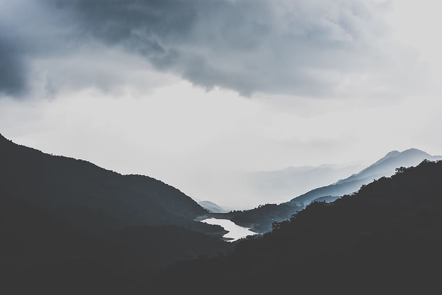 silhouette of mountains under white sky, forest, river, lake HD wallpaper
