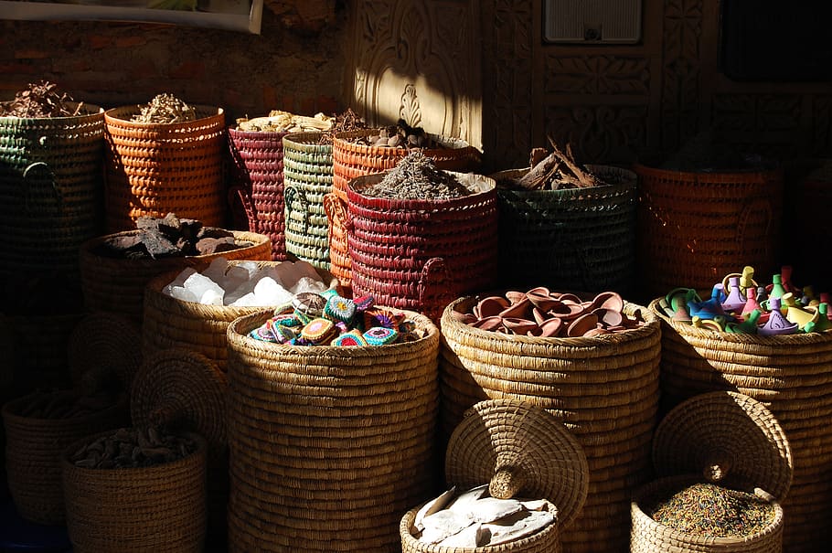 woven containers filled with decors, basket, choice, for sale HD wallpaper