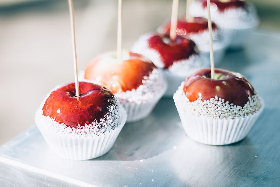 Red and White Cupcakes, apple, apples, berry, blur, cherry, close-up HD wallpaper