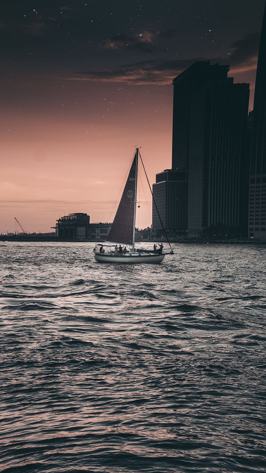 black and gray sailboat on body of water, building, cloud, sunset HD wallpaper
