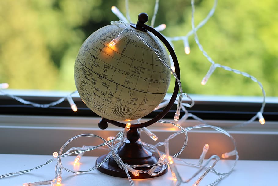 White And Black Desk Globe With White String Lights, illuminated HD wallpaper