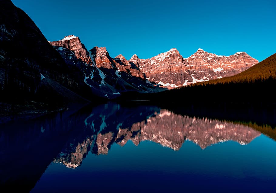 rocky mountain near the body of water photography, shadow, lake HD wallpaper